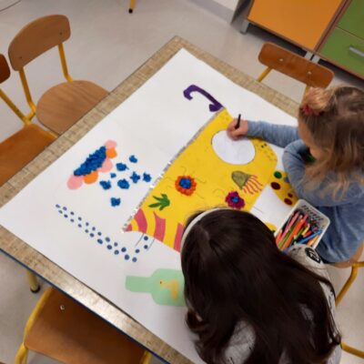 Przedszkolaki z Witoszowa Dolnego podczas zajęć w Czyściochowej Akademii. Na zdjęciu dzieci myją dłonie