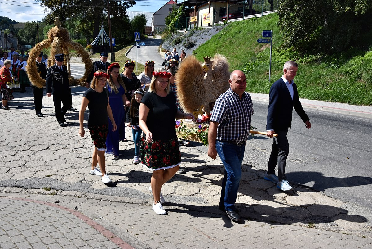 W parafiach dziękują za zebrane plony