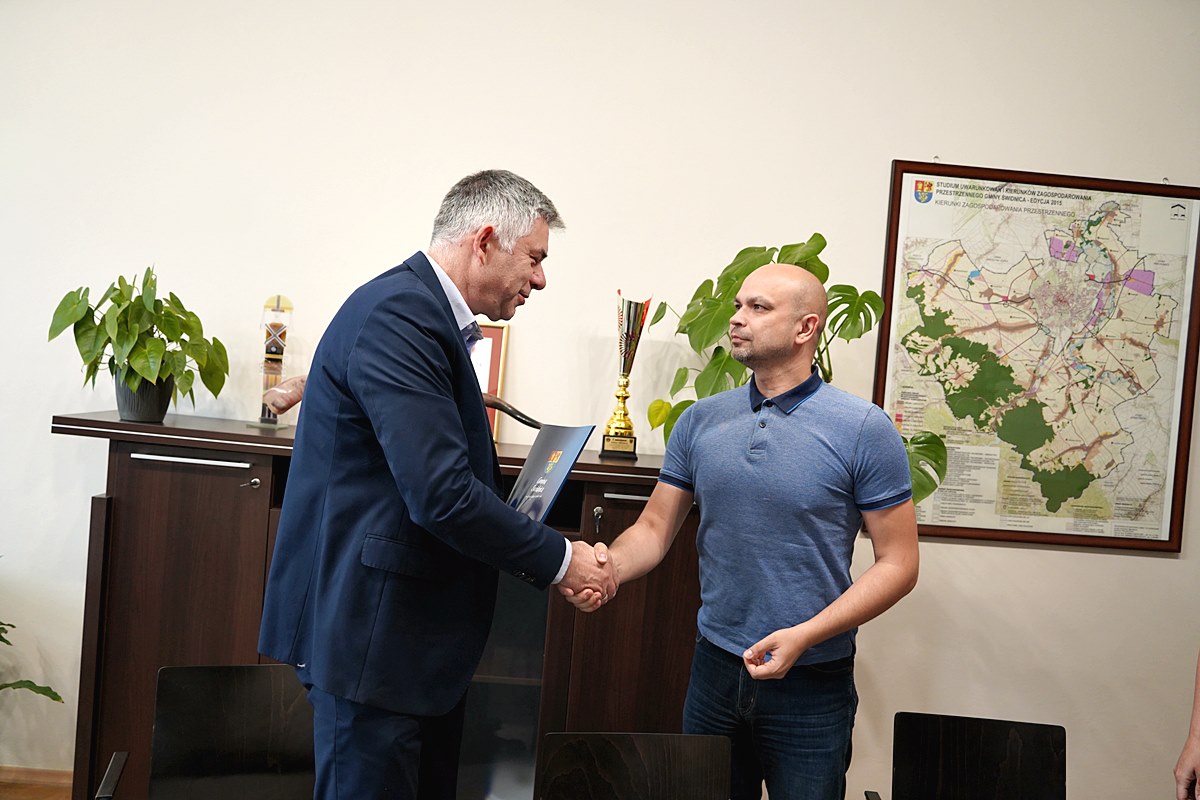 Podpisanie umowy na wykonanie dokumentacji projektowej budowy nowego przedszkola
