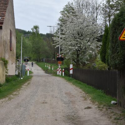 Droga na cmentarz w Bystrzycy Górnej