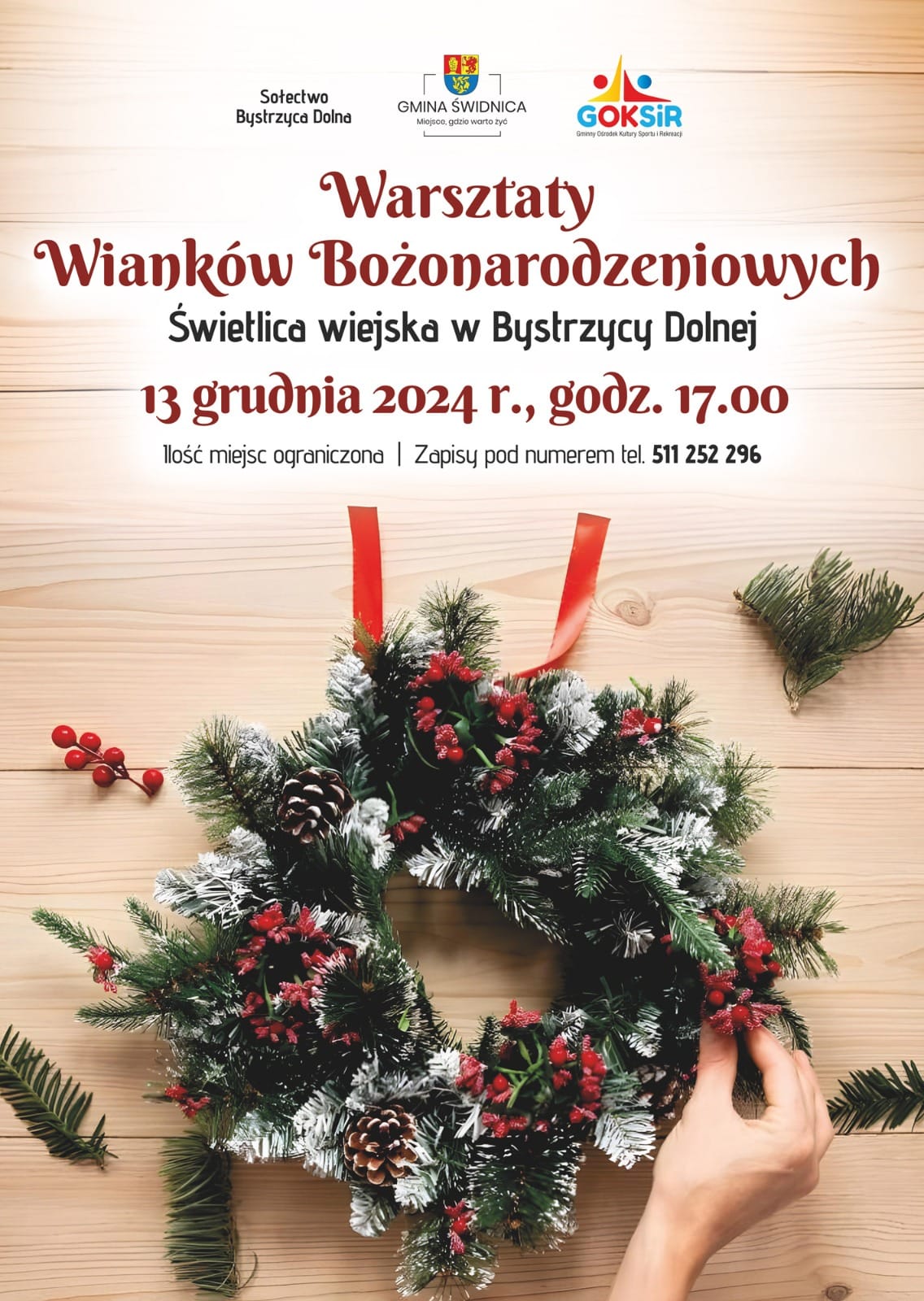 Wianki bożonarodzeniowe położone na stole