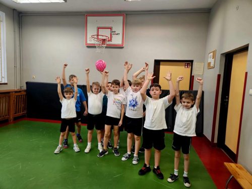 6f483eba-5ae9-4ccd-a5be-60ea80b2efbc