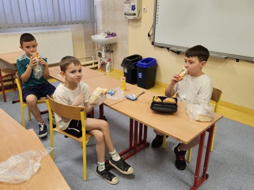 77f5e00a-d83a-4a7c-b62f-f27e0daff87f