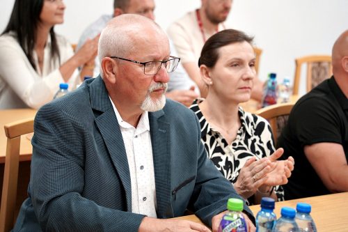 PRYMUSI OSOBOWOSCI 2026029