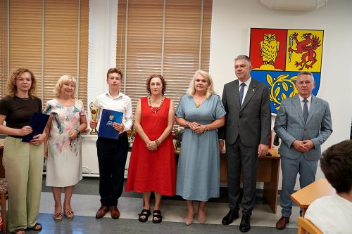 PRYMUSI OSOBOWOSCI 2026147