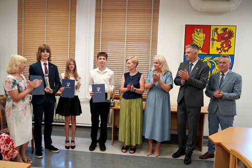 PRYMUSI OSOBOWOSCI 2026353