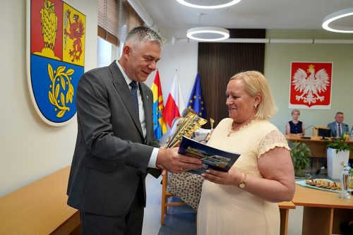 PRYMUSI OSOBOWOSCI 2026363