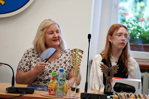 PRYMUSI OSOBOWOSCI 2026401