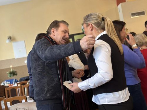 612987201 1342930077870280 30050380453256494 n