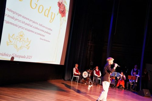 zlote godyUG 02649